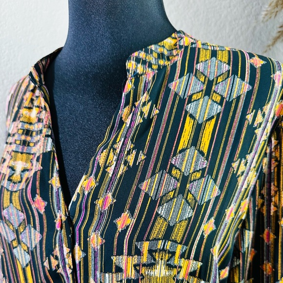 H&M Patterned Button Up Top Size 12 - Picture 2 of 3